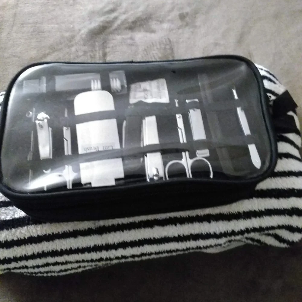Grooming Kit - Picture 12 of 12